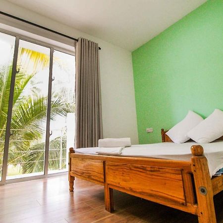Yoho White Siri Hotel Панадура Екстериор снимка